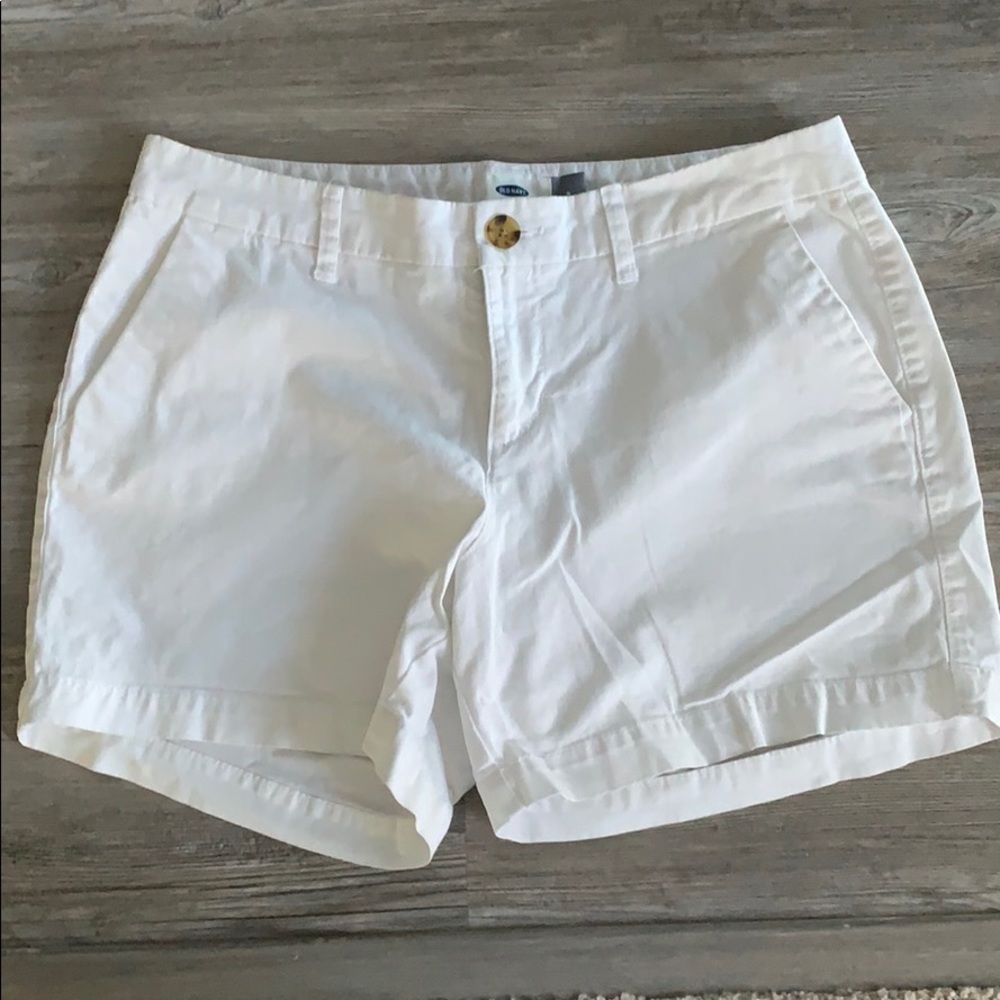 Old Navy white shorts